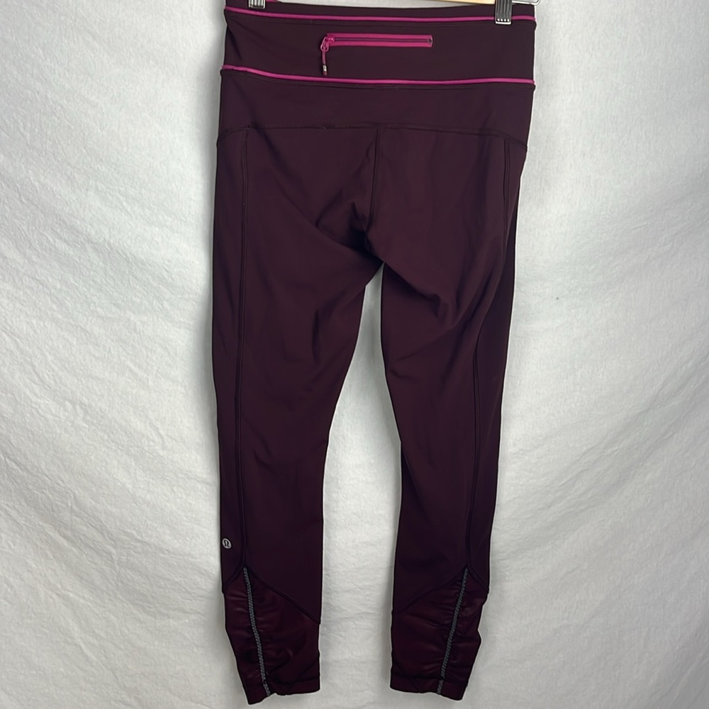 Lululemon Women's Burgundy Athletic Pants 4 7/8 - Picture 4 of 5